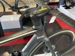 BMC Timemachine Road 01 Two Ultegra Di2 Disc 12v Vélo De Route Aéro 2022 -Boutique Vélo Promo bmc timemachine road 01 two ultegra di2 disc 12v velo de route aero 2022 5