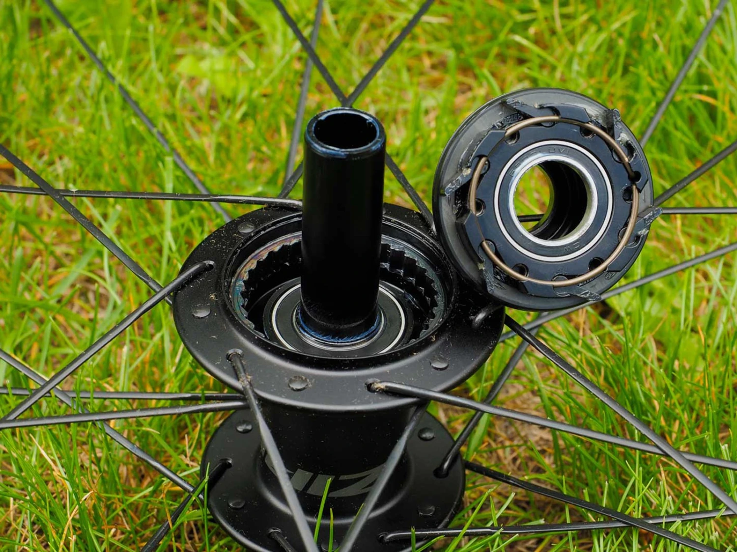 ZIPP 303 Firecrest Disc Roues Carbone 40mm Disque Pneu Tubeless 2023 12 ZIPP 303 Firecrest Disc Roues Carbone 40mm Disque Pneu Tubeless 2023 – Image 12